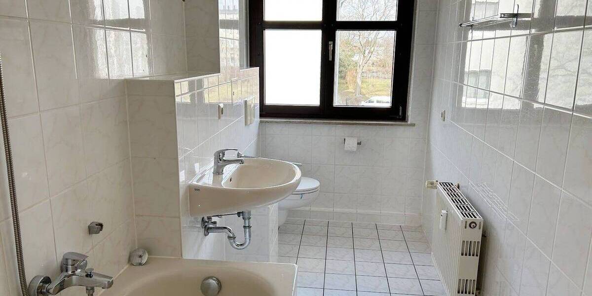 Etagenwohnung Dresden Klotzsche - 3 Zimmer, 69 m&sup2;, 665&euro; | Angebot:26154796