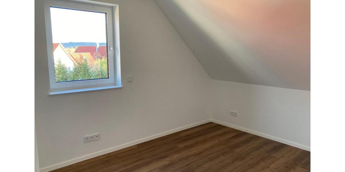 Dachgeschoßwohnung Neusitz - 2.5 Zimmer, 60 m&sup2;, 720&euro; | Angebot:25416895