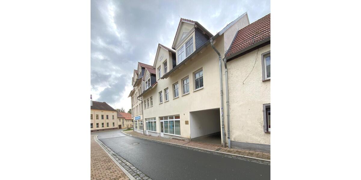 Dachgeschoßwohnung Teuchern - 2 Zimmer, 34 m&sup2;, 270&euro; | Angebot:23102223