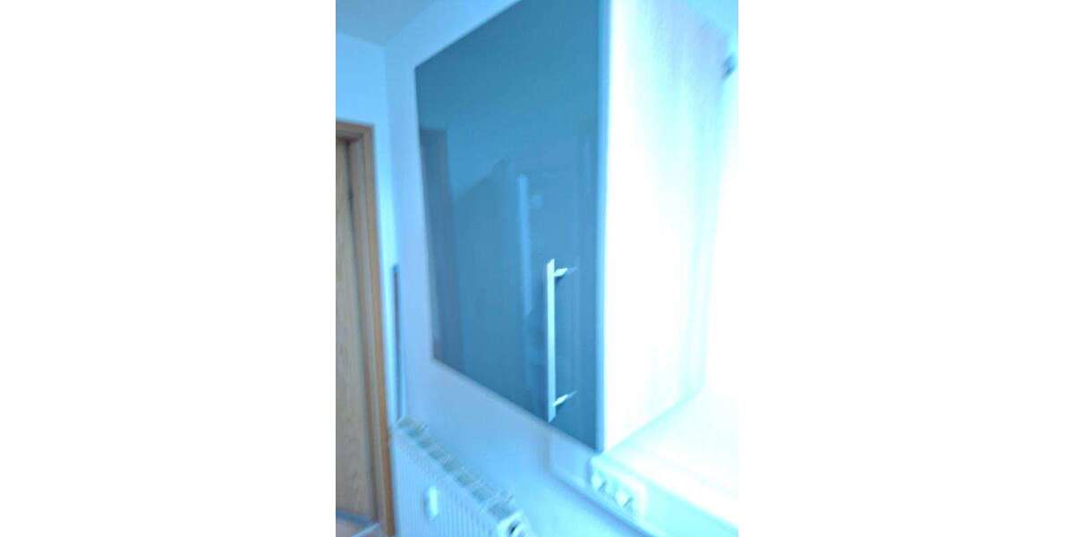 geräumige 2 Zi.-DG Wohnung mit EBK - Dachgeschoßwohnung Pößneck | Angebot:24848657