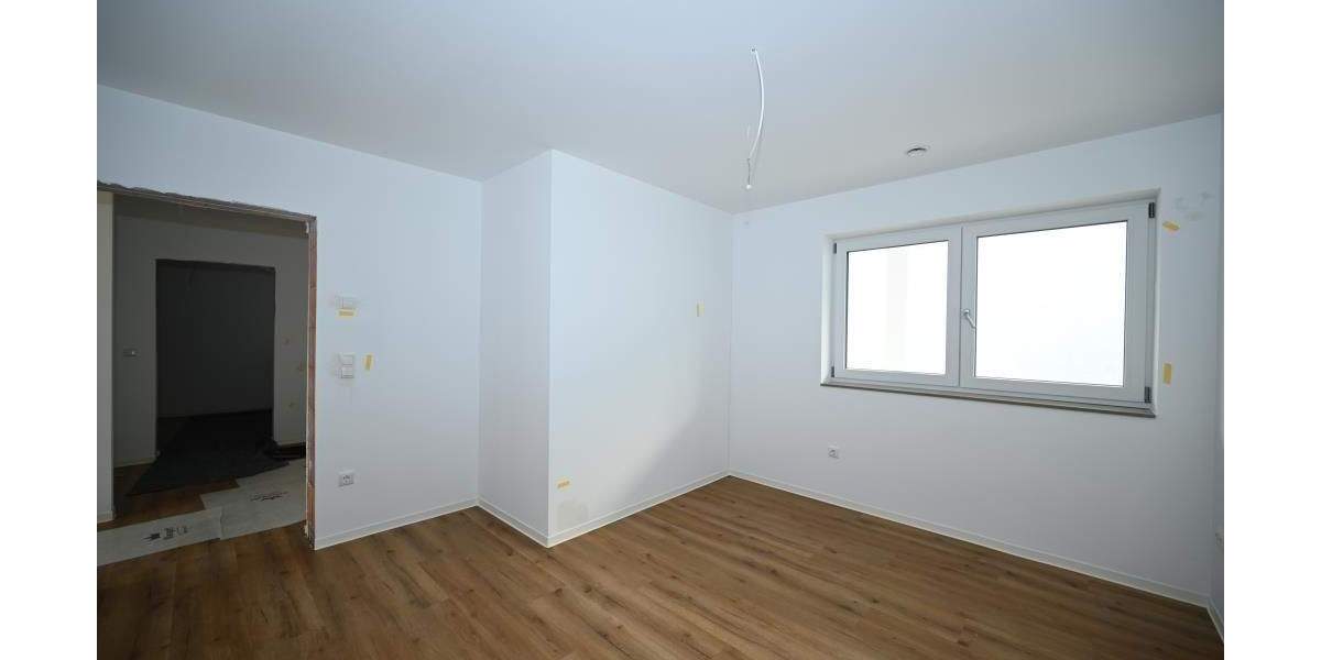 Etagenwohnung Seubersdorf - 4 Zimmer, 123 m&sup2;, 1.190&euro; | Angebot:24823248