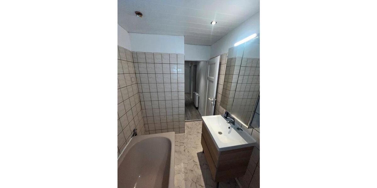 Etagenwohnung Karben - 4 Zimmer, 150 m&sup2;, 1.500&euro; | Angebot:25343839