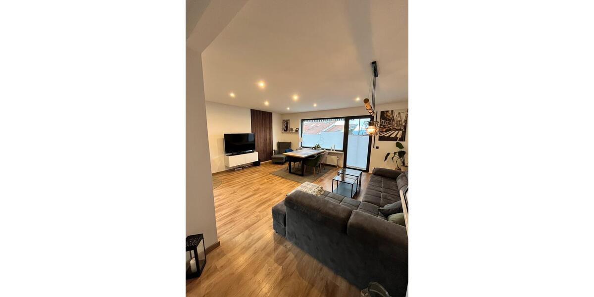 Einfamilienhaus Niedenstein - 5 Zimmer, 140 m&sup2;, 1.600&euro; | Angebot:25863168