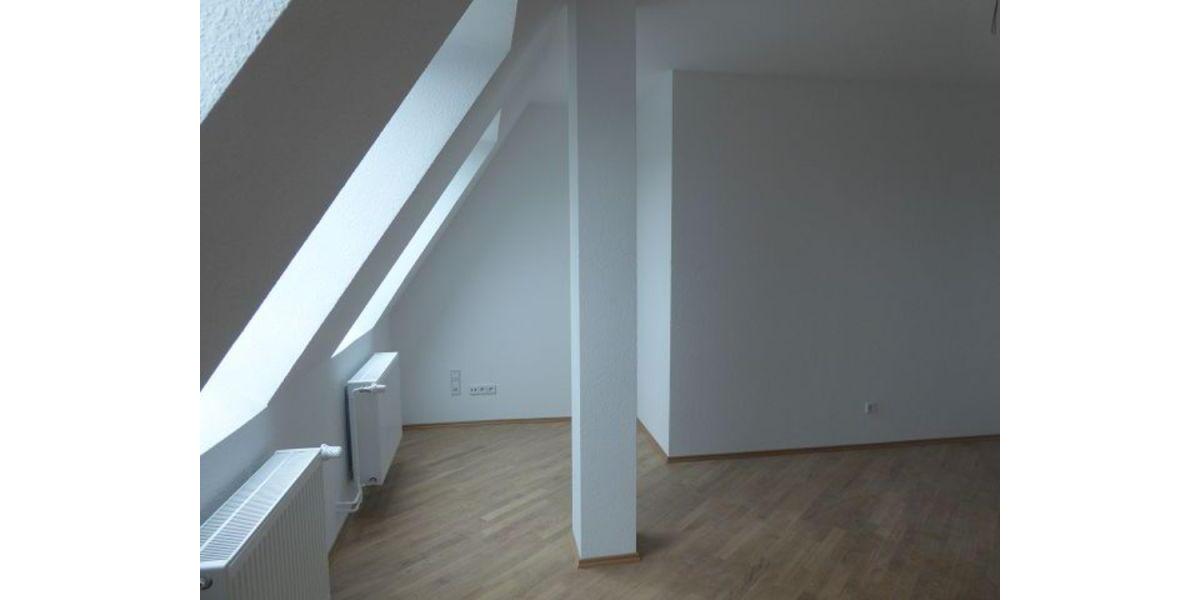 Dachgeschoßwohnung Berlin Spandau - 3 Zimmer, 80 m&sup2;, 1.274&euro; | Angebot:26690102