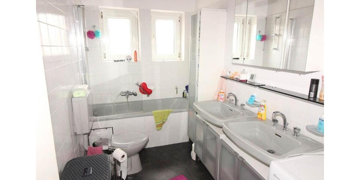 Etagenwohnung Ludwigshafen am Rhein Ludwigshafen-Hemshof - 3 Zimmer, 82 m&sup2;, 920&euro; | Angebot:26663866