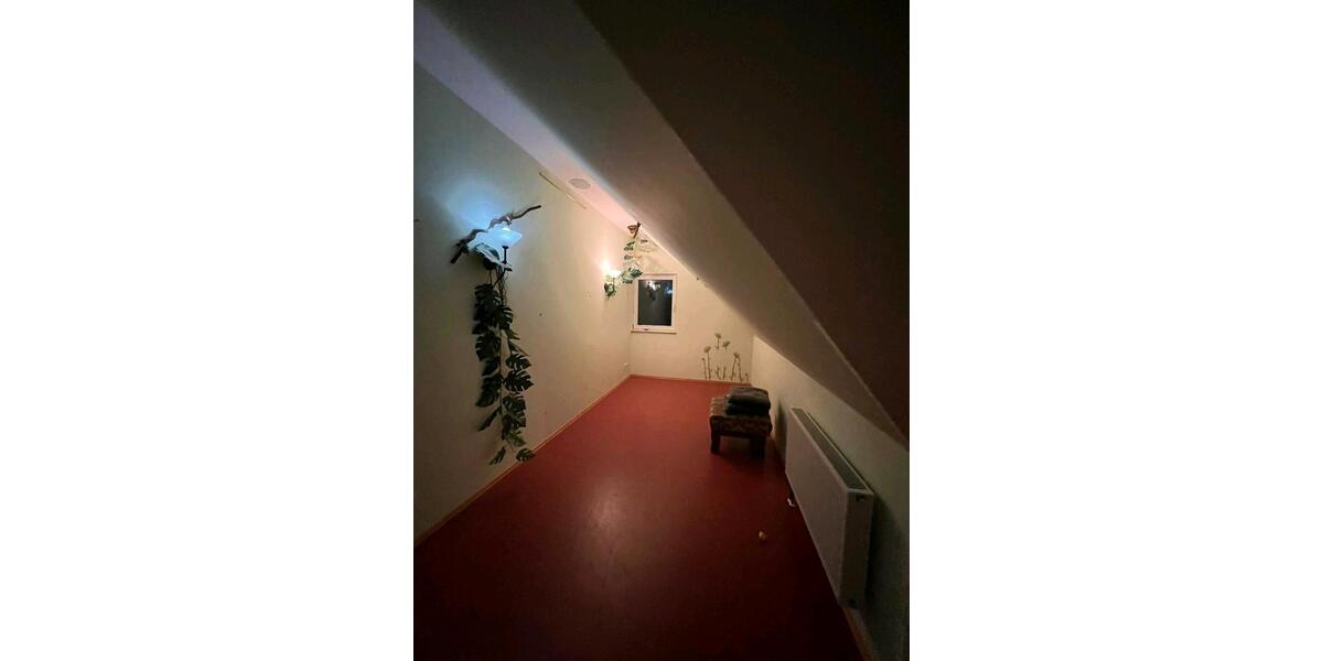 Dachgeschoßwohnung Tann (Rhön) - 6 Zimmer, 120 m&sup2;, 600&euro; | Angebot:24733668