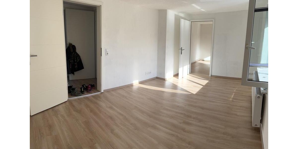 Etagenwohnung Querfurt - 3 Zimmer, 62 m&sup2;, 425&euro; | Angebot:26635225