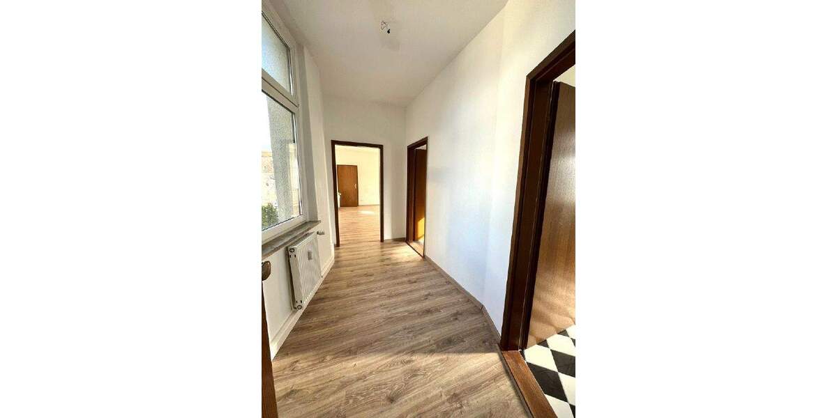 Etagenwohnung Crimmitschau - 2 Zimmer, 65 m&sup2;, 360&euro; | Angebot:24635511