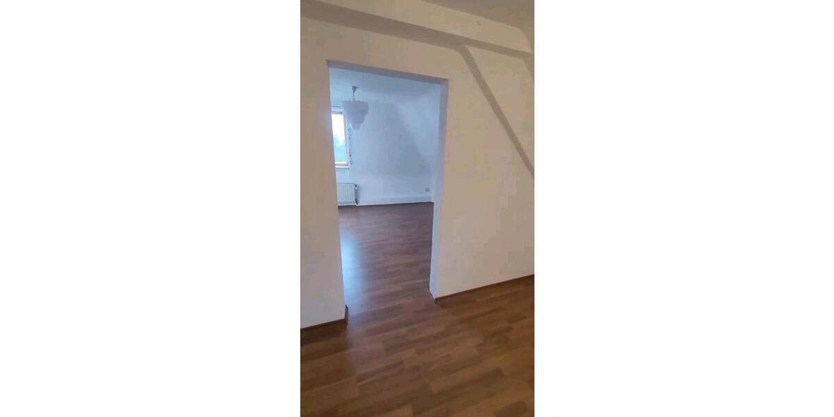Dachgeschoßwohnung Singen (Hohentwiel) - 3 Zimmer, 58 m&sup2;, 650&euro; | Angebot:25990829