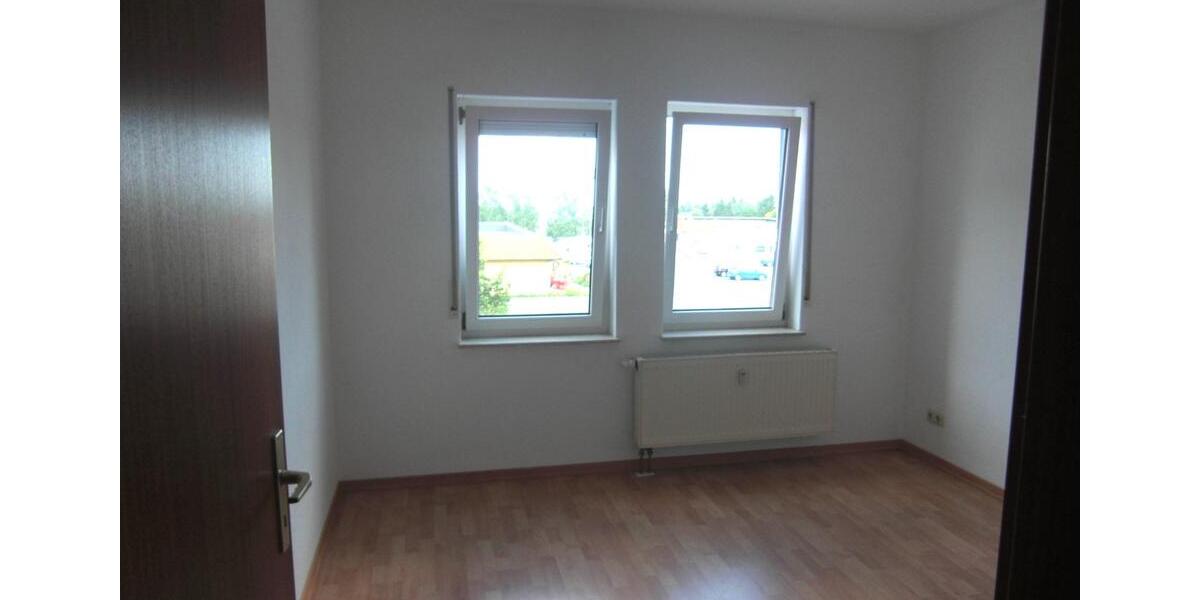 Etagenwohnung Neuhaus am Rennweg - 3 Zimmer, 68 m&sup2;, 420&euro; | Angebot:25022149