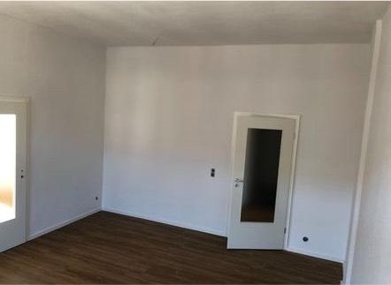 3-Raum-Wohnung in Pirna Copitz, große Zimmer, Abstellraum, Keller 3 zimmer