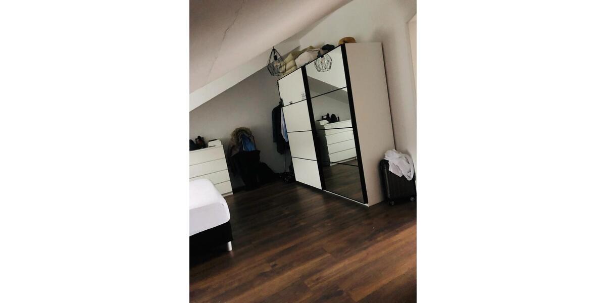 Dachgeschoßwohnung Gummersbach - 2 Zimmer, 68 m&sup2;, 550&euro; | Angebot:25606614