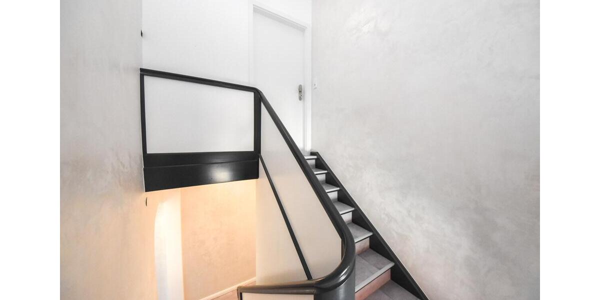 DIETZ: TOP TOP moderne 4-Zi. Wohnung - 1. Obergeschoss im 2-Familienhaus! 12 Garage + 2 PKW-Außenplätze 4 zimmer