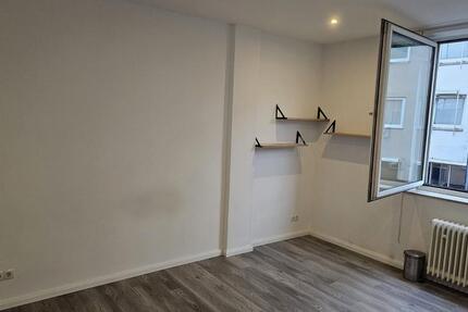 Zimmer in 5 WG im Herzen von Braunschweigern nähe Burgplatz 1 zimmer