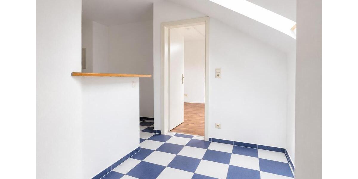 Dachgeschoßwohnung Krefeld Dießem - 3 Zimmer, 64 m&sup2;, 590&euro; | Angebot:26547036