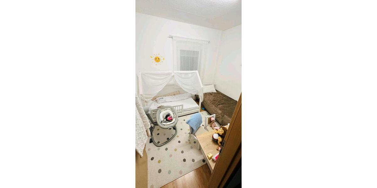 Etagenwohnung Sachsenheim - 2.5 Zimmer, 72 m&sup2;, 1.000&euro; | Angebot:24840696