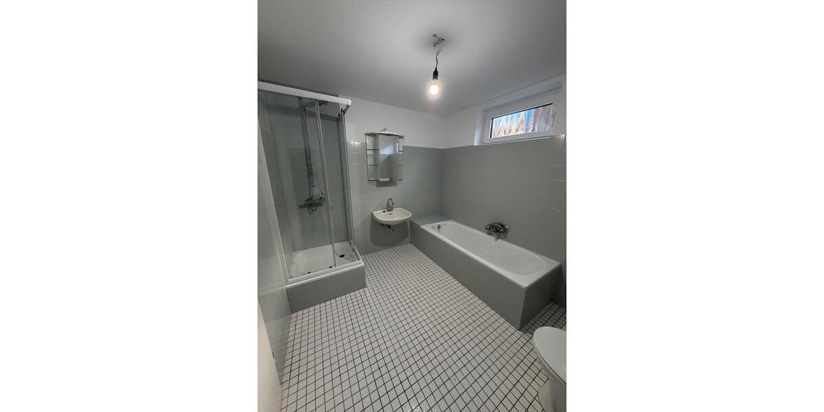 Erdgeschoßwohnung Selters (Westerwald) - 3 Zimmer, 105 m&sup2;, 890&euro; | Angebot:26562638