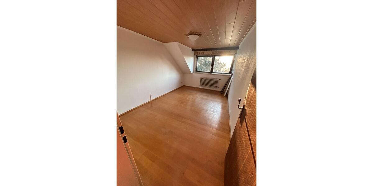 Etagenwohnung Waldsassen - 4 Zimmer, 100 m&sup2;, 1.000&euro; | Angebot:25516193