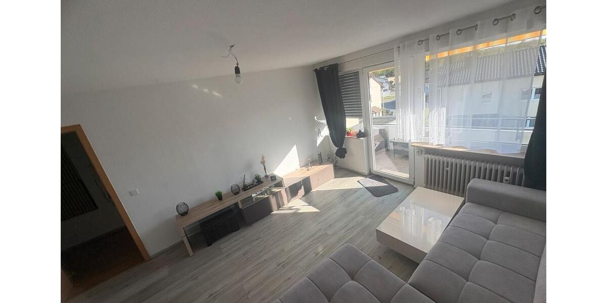 Etagenwohnung Hohenstein - 3 Zimmer, 64 m&sup2;, 870&euro; | Angebot:26373763