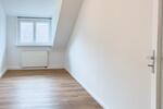 Dachgeschoßwohnung Stuttgart Bad Cannstatt - 3 Zimmer, 75 m&sup2;, 990&euro; | Angebot:26355327