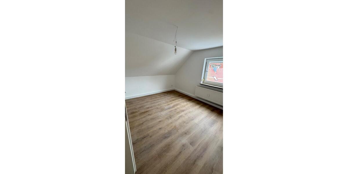 Dachgeschoßwohnung Straubing - 4 Zimmer, 77 m&sup2;, 950&euro; | Angebot:26644970