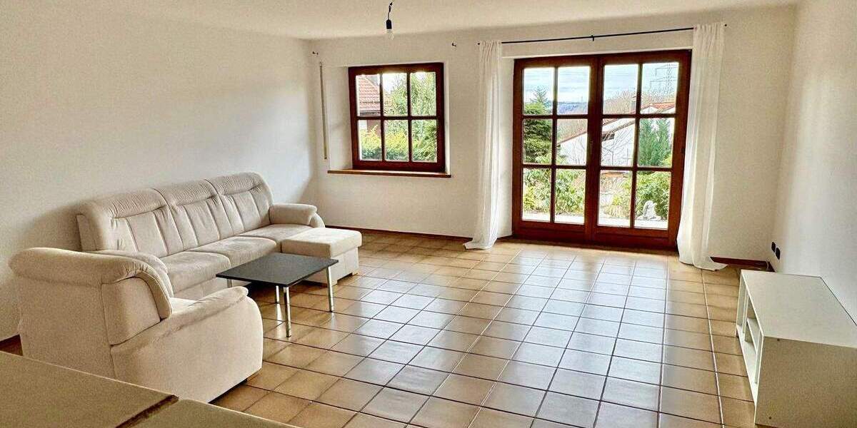 Etagenwohnung Deggendorf - 2 Zimmer, 72 m&sup2;, 720&euro; | Angebot:25192272