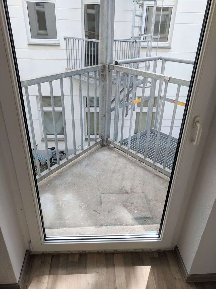 kleine 1 Zimmer-Wohnung in ruhiger Lagen *mit Küche*