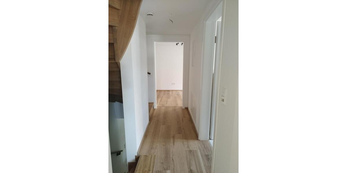 Etagenwohnung Nördlingen - 3 Zimmer, 85 m&sup2;, 1.050&euro; | Angebot:26022256