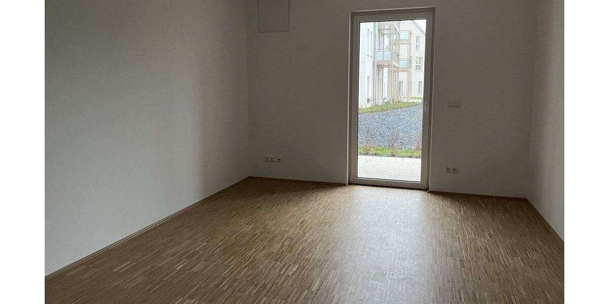 Etagenwohnung Arnsdorf - 2 Zimmer, 42 m&sup2;, 555&euro; | Angebot:25822682