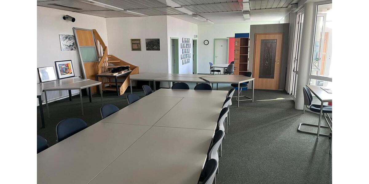 Büro-, Seminar- oder Yoga-Räume zimmer