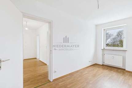 Wohnung München Thalkirchen-Obersendling-Forstenried-Fürstenried-Solln - 3 Zimmer, 65 m&sup2;, 1.300&euro; | Angebot:26164797