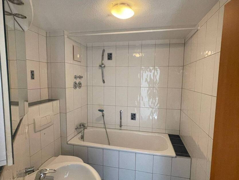 Schöne 3-Zi.-Whg. mit Terrasse + EBK in Bietigheim-Bissingen 3 zimmer