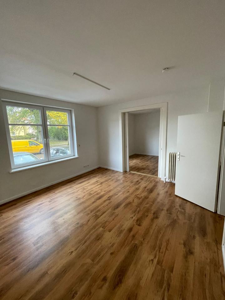 4-RaumWohnung im Erdgeschoss nahe Krankenhaus, Schule und See
