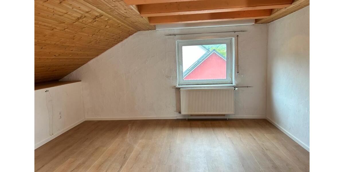 Maisonettenwohnung Weidenberg - 3 Zimmer, 120 m&sup2;, 1.200&euro; | Angebot:26403631