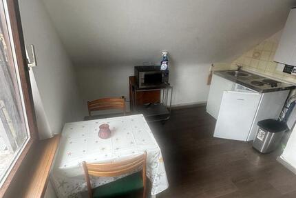 Möbilierte 1,5 Zimmerwohnung Dachgeschoss Gaggenau Zentrum zu ver