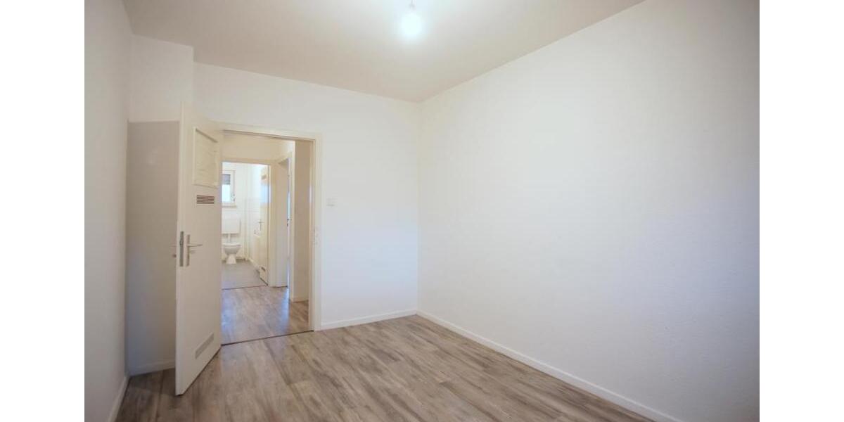 ~ Gepflegte Etagenwohnung mit Laminat und toller Aufteilung ~ 3 zimmer