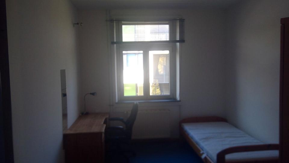 Wohnen auf Zeit Wiesbaden Schierstein - 4 Zimmer, 14 m&sup2;, 423&euro; | Angebot:26318943
