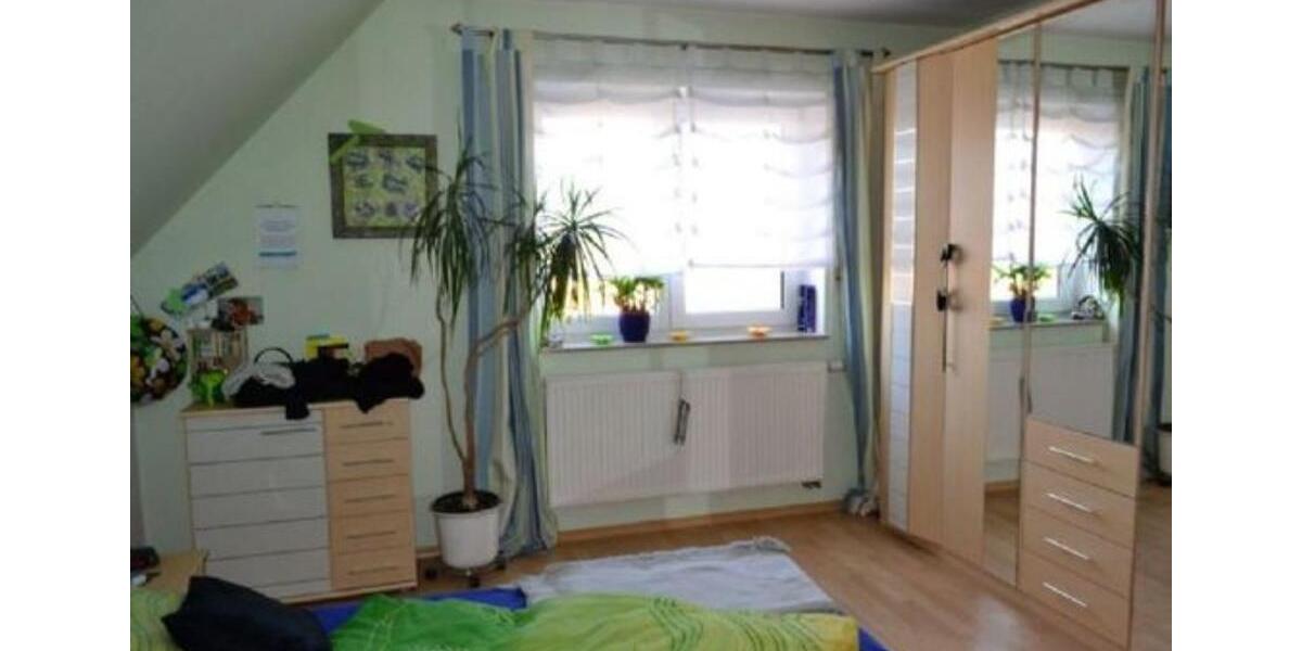 Dachgeschoßwohnung Gerhardshofen - 3 Zimmer, 76 m&sup2;, 620&euro; | Angebot:24842161