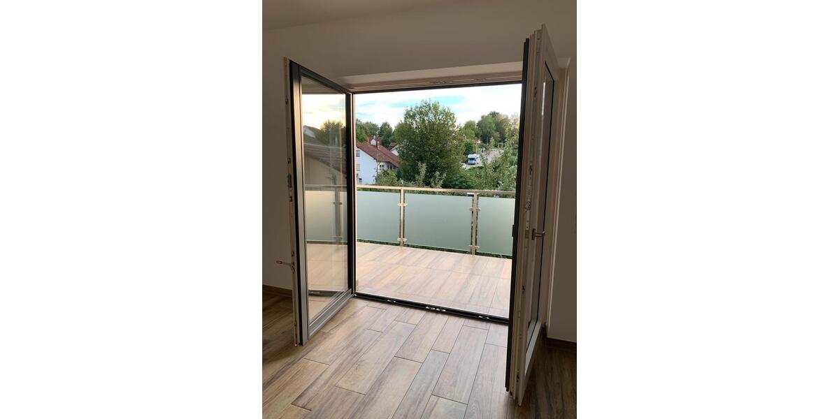 Dachgeschoßwohnung Wolnzach - 2 Zimmer, 90 m&sup2;, 1.100&euro; | Angebot:27595680