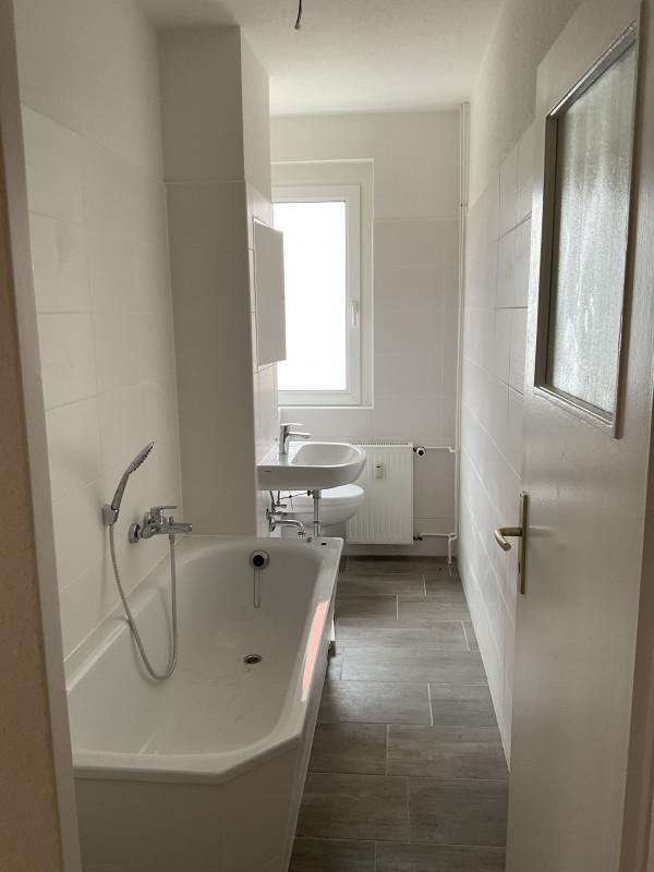 schnell sein! neu renovierte 2,5-Raumwohnung zu vermieten zimmer