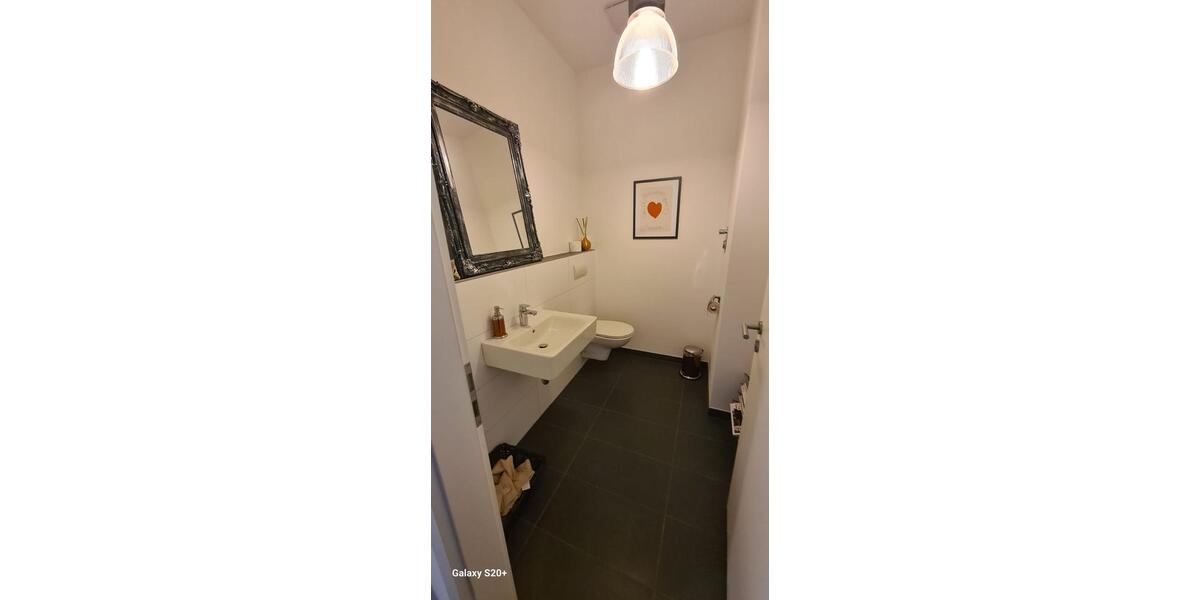 3 Zimmer-Wohnung mit 35 m² Balkon inkl. Einbauküche & Parkplatz 3 zimmer