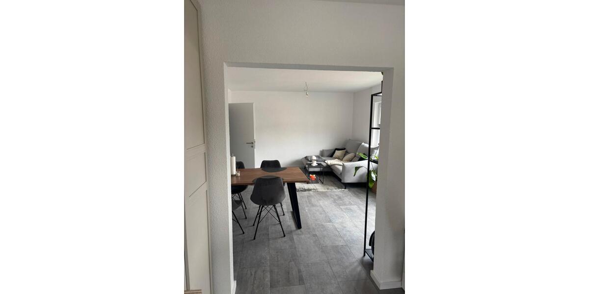 Etagenwohnung Fellbach - 3.5 Zimmer, 89 m&sup2;, 1.325&euro; | Angebot:26036675