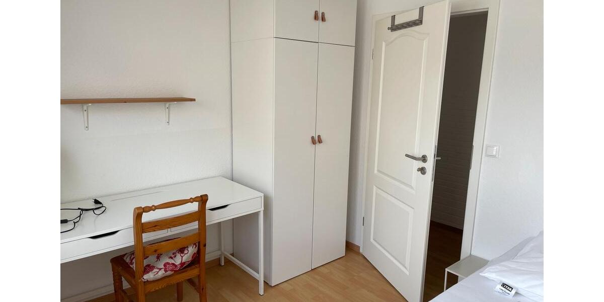 Wohnen auf Zeit Schwerin Altstadt - 4 Zimmer, 100 m&sup2;, 500&euro; | Angebot:25866743