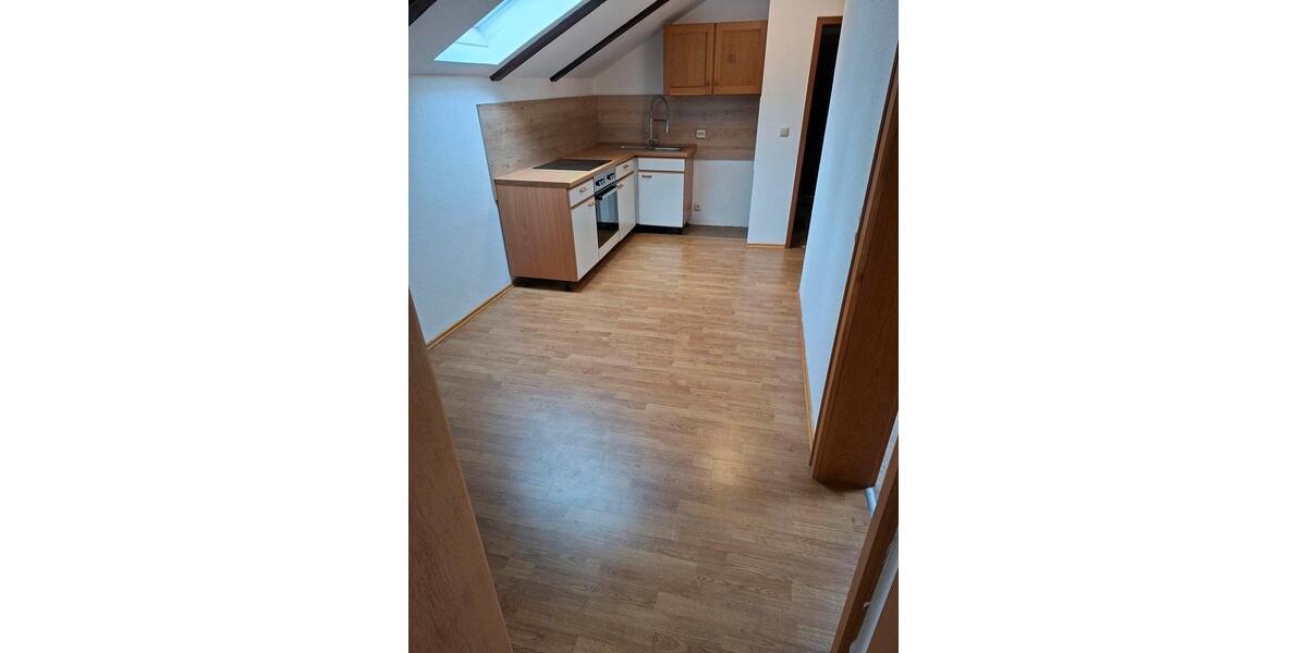 Dachgeschoßwohnung Zachenberg - 1 Zimmer, 55 m&sup2;, 390&euro; | Angebot:24829064