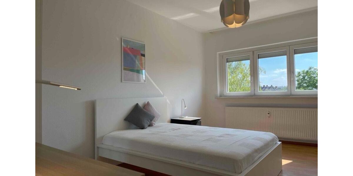 Dachgeschoßwohnung Frankfurt am Main Ginnheim - 3 Zimmer, 80 m&sup2;, 1.850&euro; | Angebot:24813641