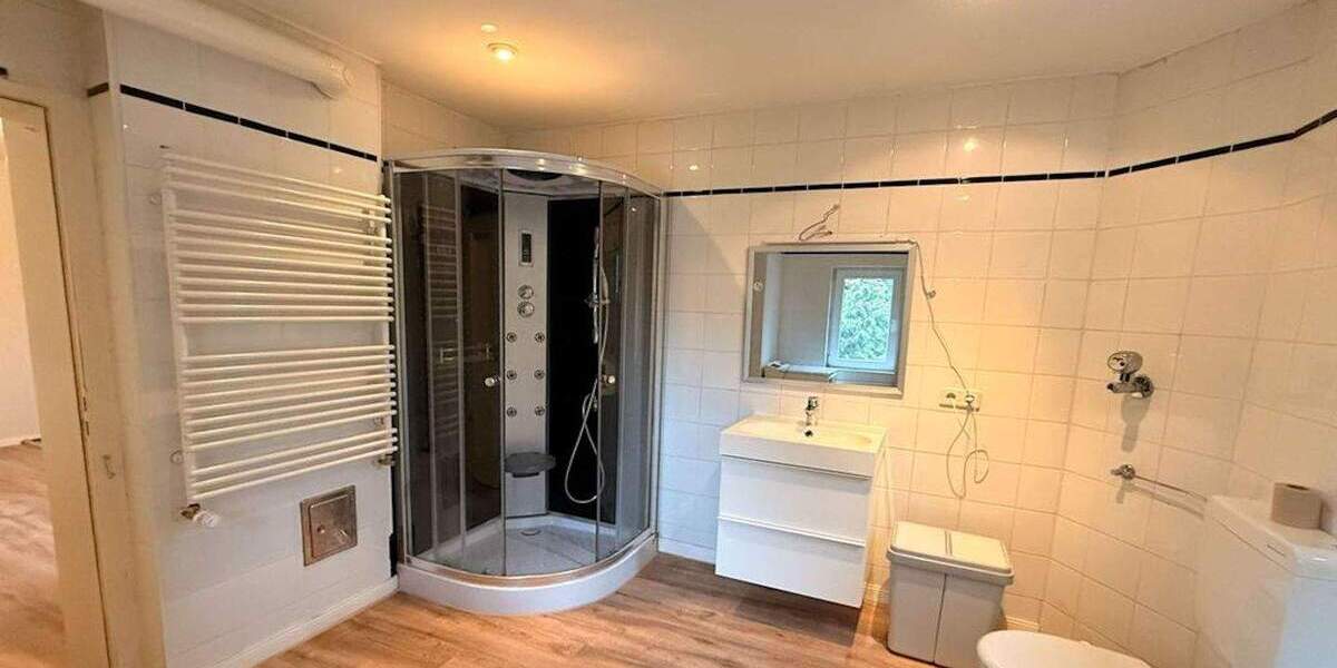 FAMILIENGERECHTE 4,5-ZIMMERWOHNUNG IN SCHÖNEICHE BEI BERLIN 4 zimmer