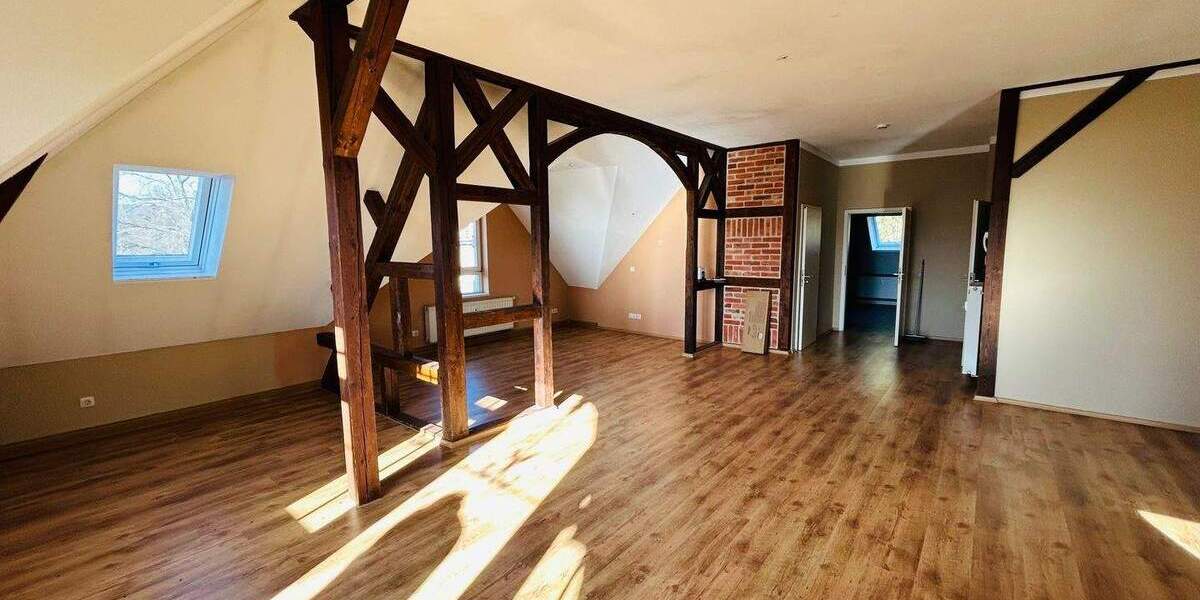 Etagenwohnung Rudolstadt Zentrum - 4 Zimmer, 113 m&sup2;, 800&euro; | Angebot:25660572