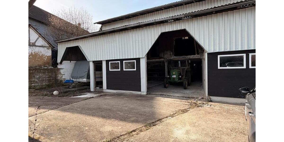 Einfamilienhaus Feldatal - 8 Zimmer, 280 m&sup2;, 1.390&euro; | Angebot:26604948