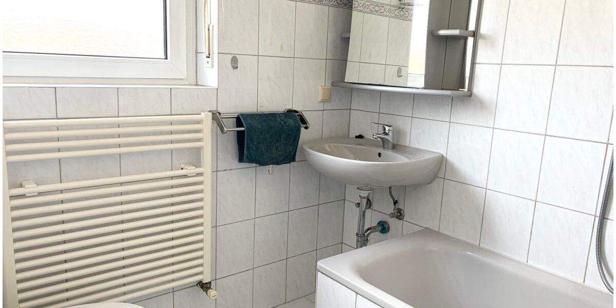 Helle 4-Zimmer-Wohnung direkt am Volkspark! 4 zimmer