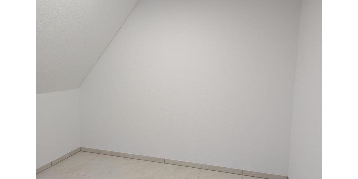 Dachgeschoßwohnung Cloppenburg - 3 Zimmer, 76 m&sup2;, 650&euro; | Angebot:24534538